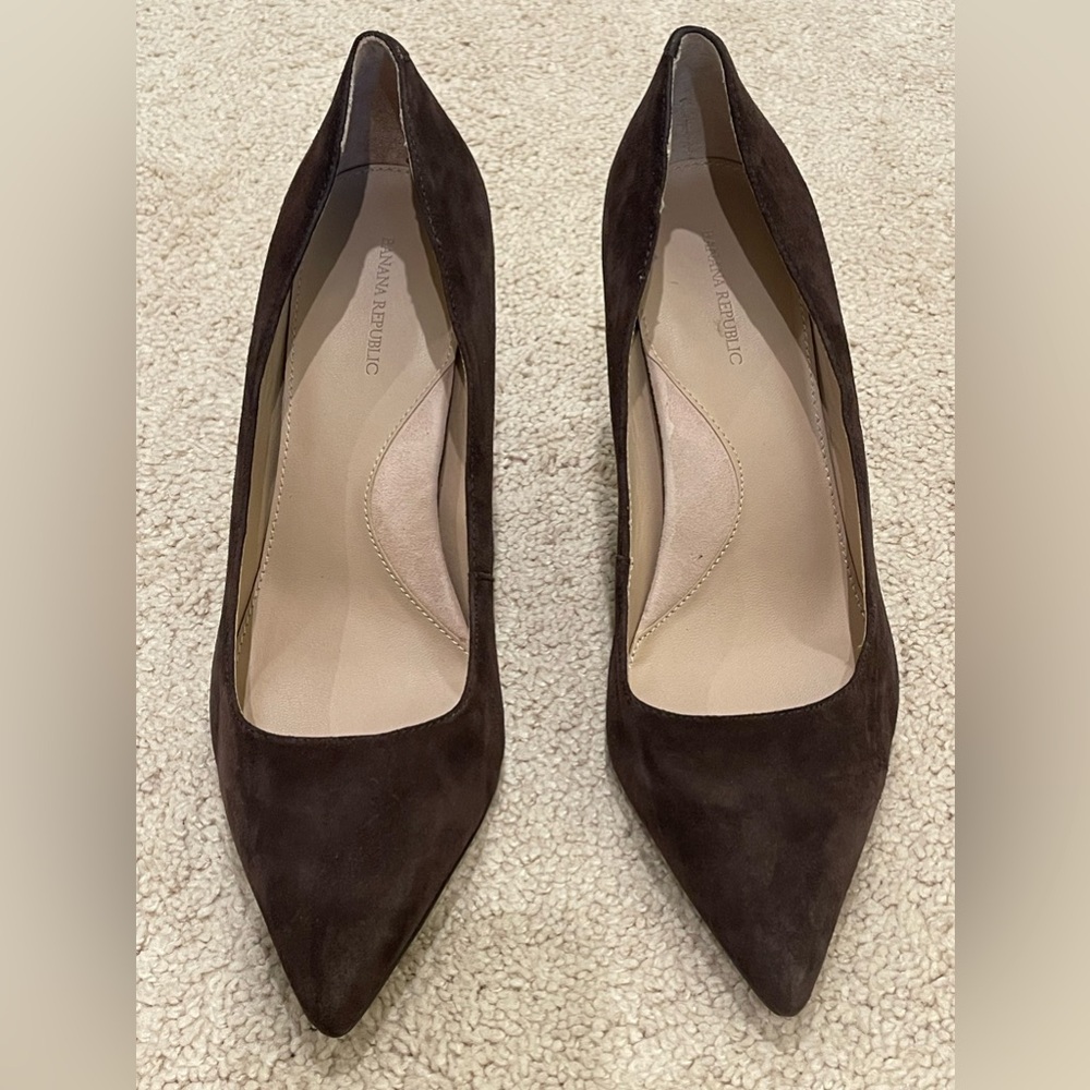 BR Chocolate Brown Suede Heels